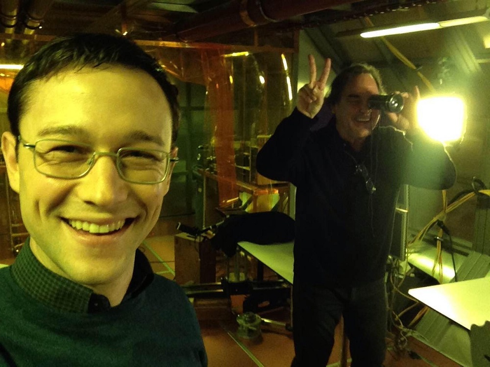 joseph_gordon-levitt_selfie_forgatas_kozben.jpg