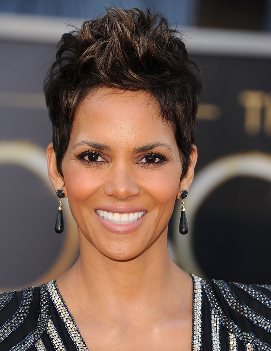 halle-berry-1431071099.jpg