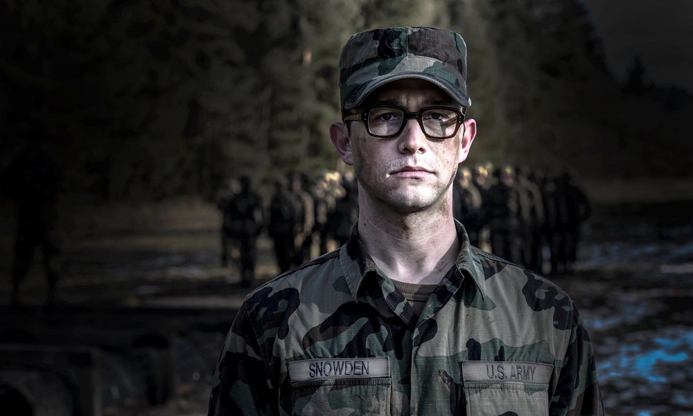 joseph_gordon-levitt_edward_snowden_foszerepeben_1.jpg