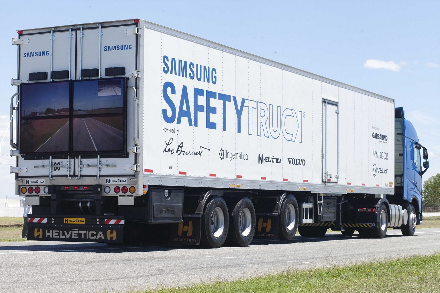 samsung_safety_truck_01.jpg