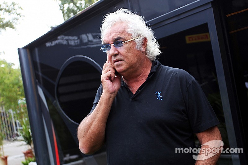 F1 - ADÓCSALÁS MIATT BÖRTÖNBE KERÜLHET FLAVIO BRIATORE!