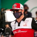 F1: Zseniális üzenettel búcsúznak Räikkönentől az Alfa Romeónál