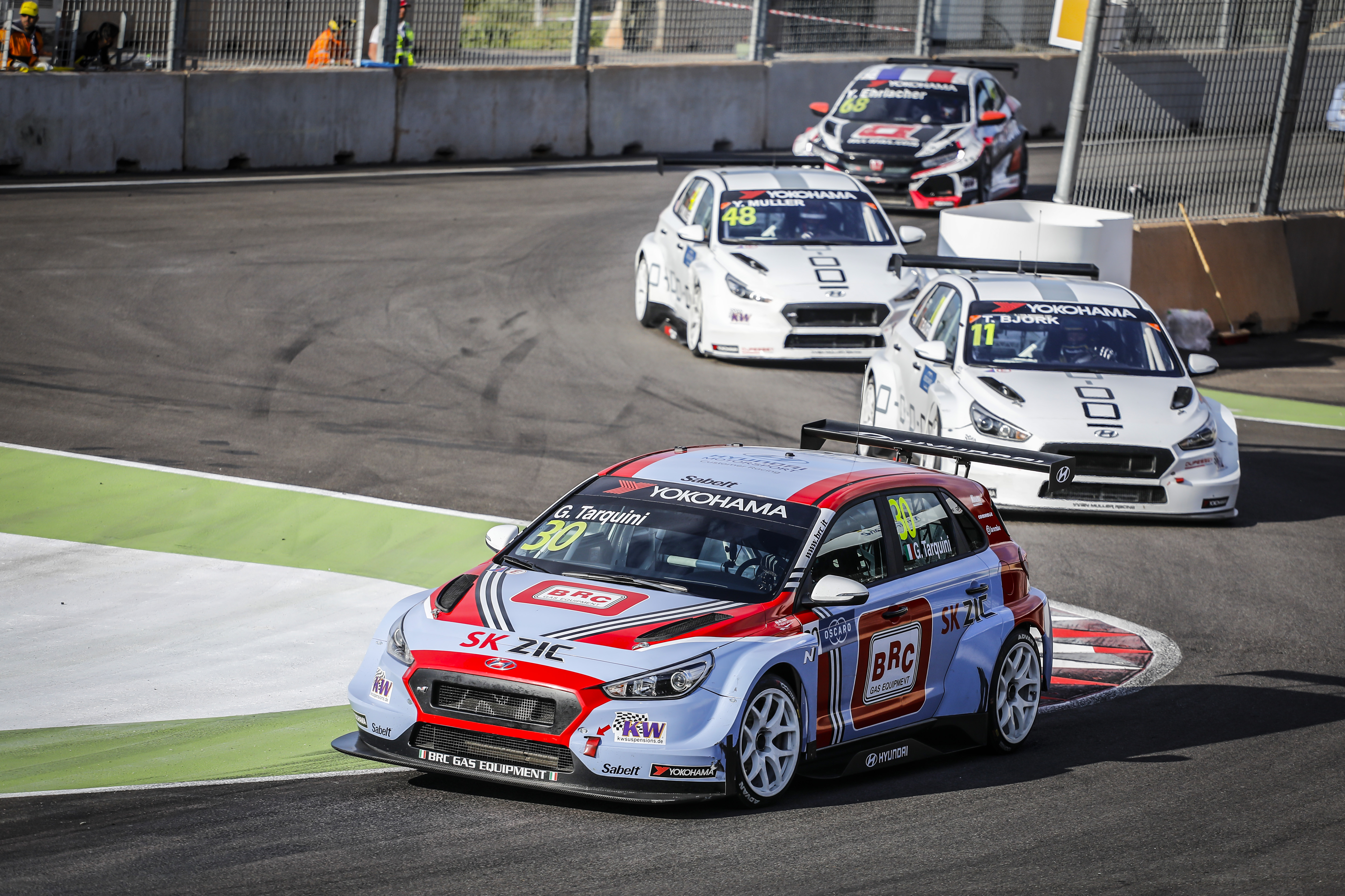 WTCR - RAJT-CÉL GYŐZELMET ARATOTT TARQUINI, MICHELISZ NEM ÁLLT DOBOGÓRA