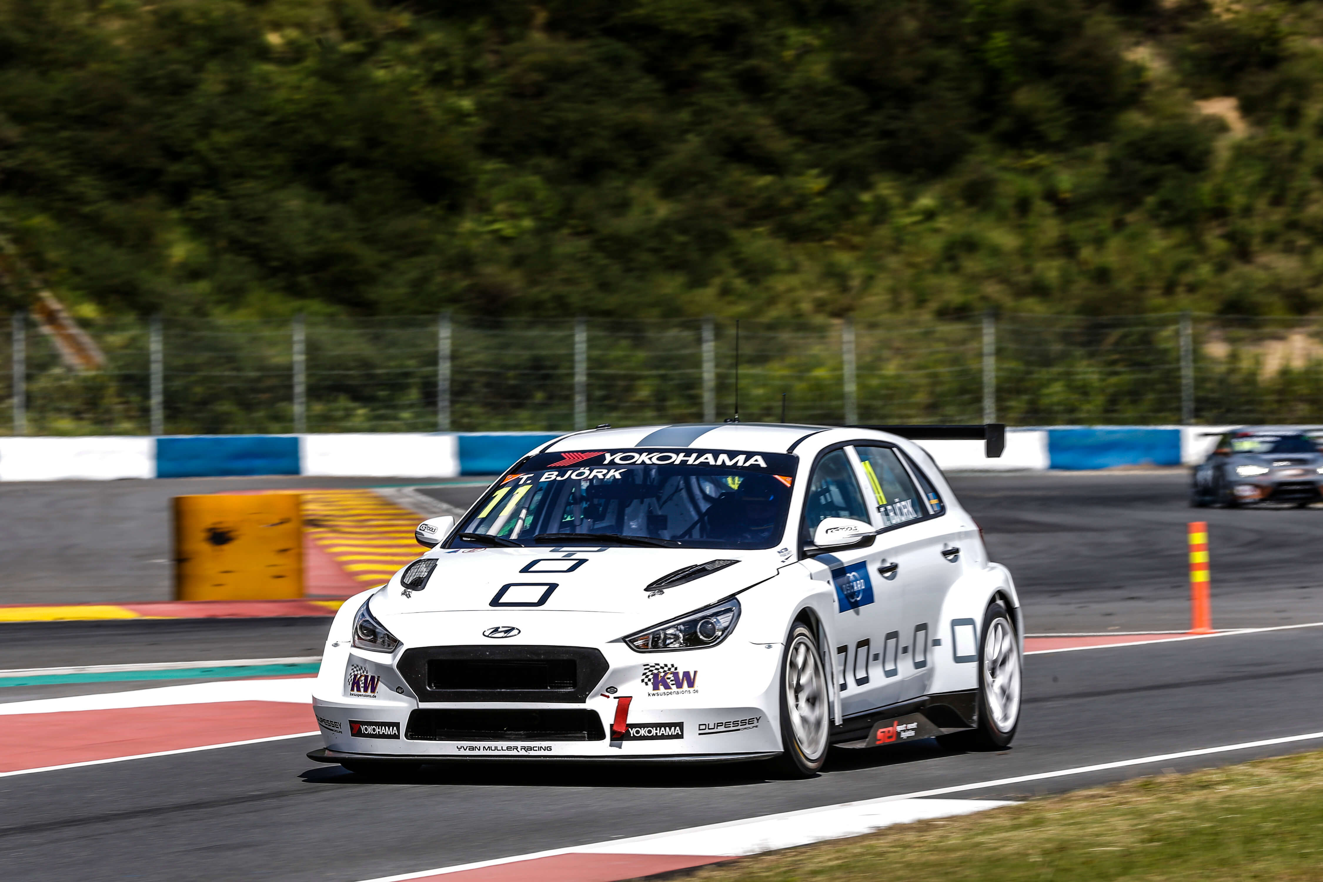 WTCR - BJÖRK-POLE ÉS ZENGŐS MEGLEPETÉS AZ ELSŐ IDŐMÉRŐN