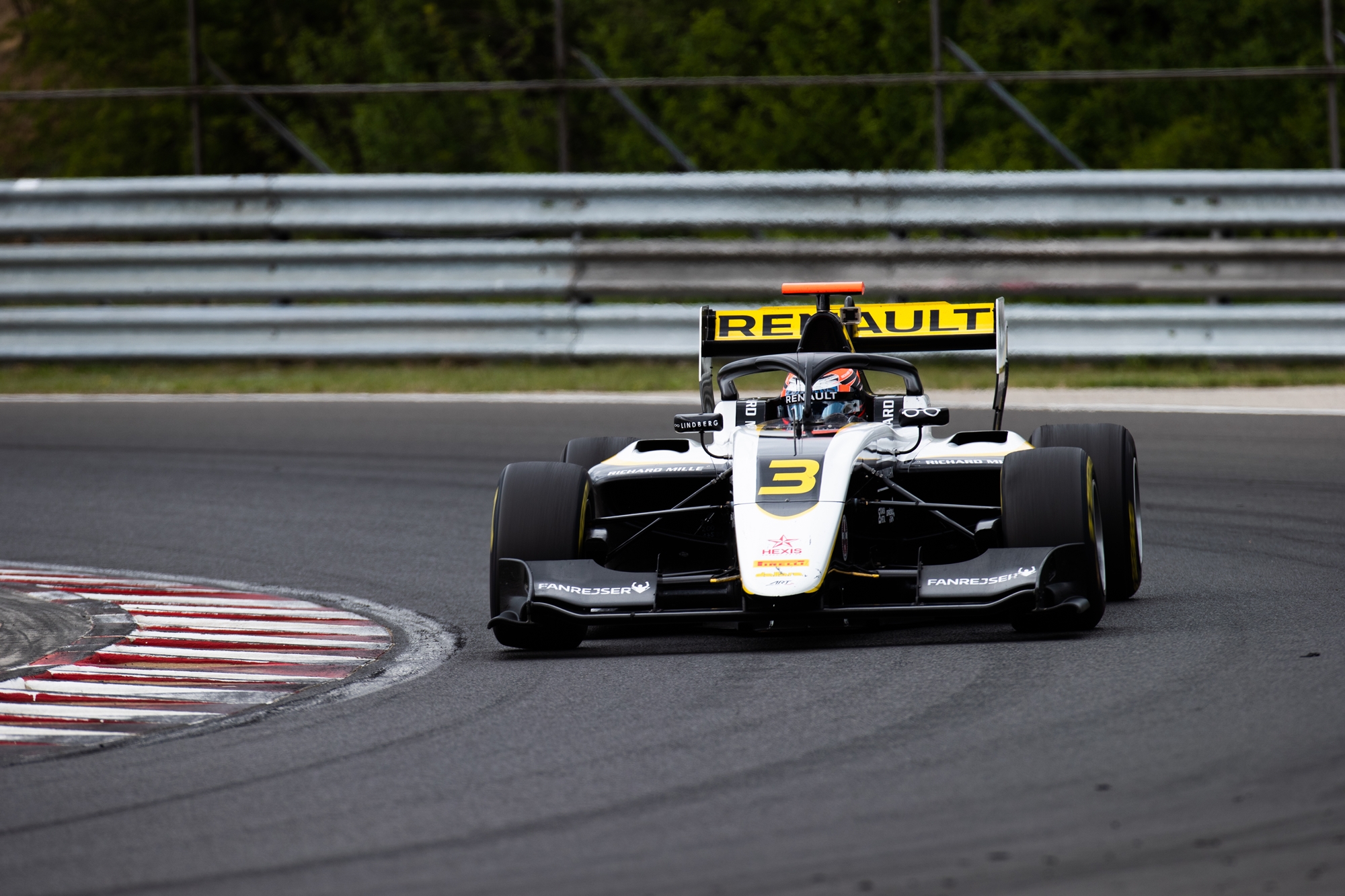 F3: Valenciában tesztel a Forma-3, Billy Monger is autóba ül