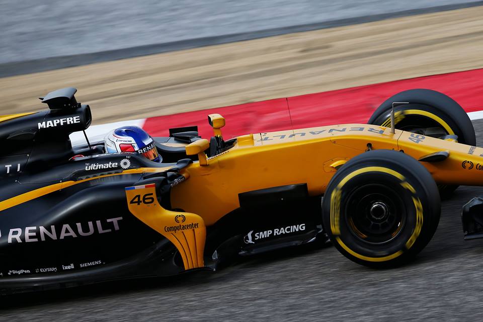 F1 - SIROTKIN PÁLYÁRA GÖRDÜL A SPIELBERGI ELSŐ EDZÉSEN