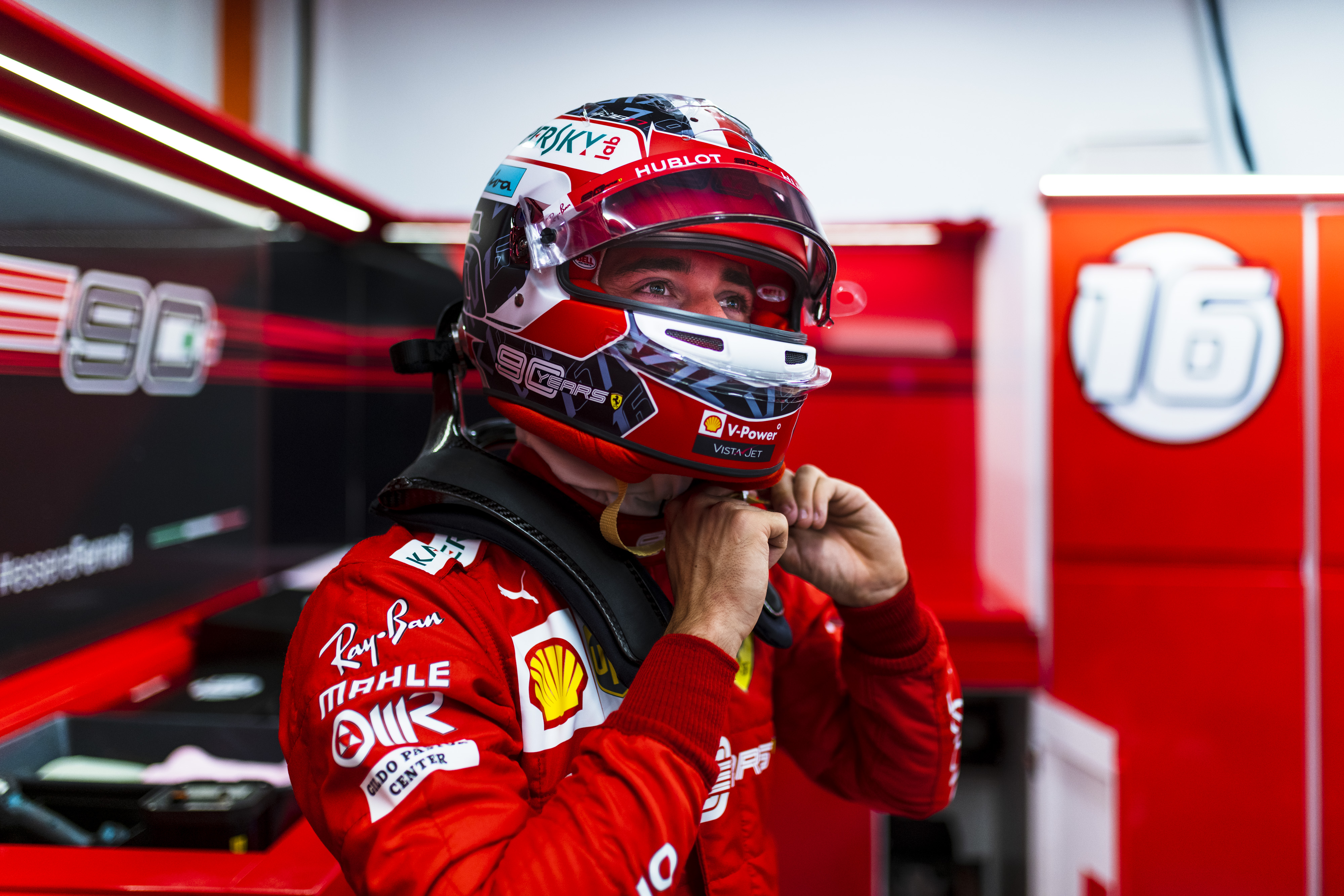 F1: Leclerc kezdett az élen Szocsiban