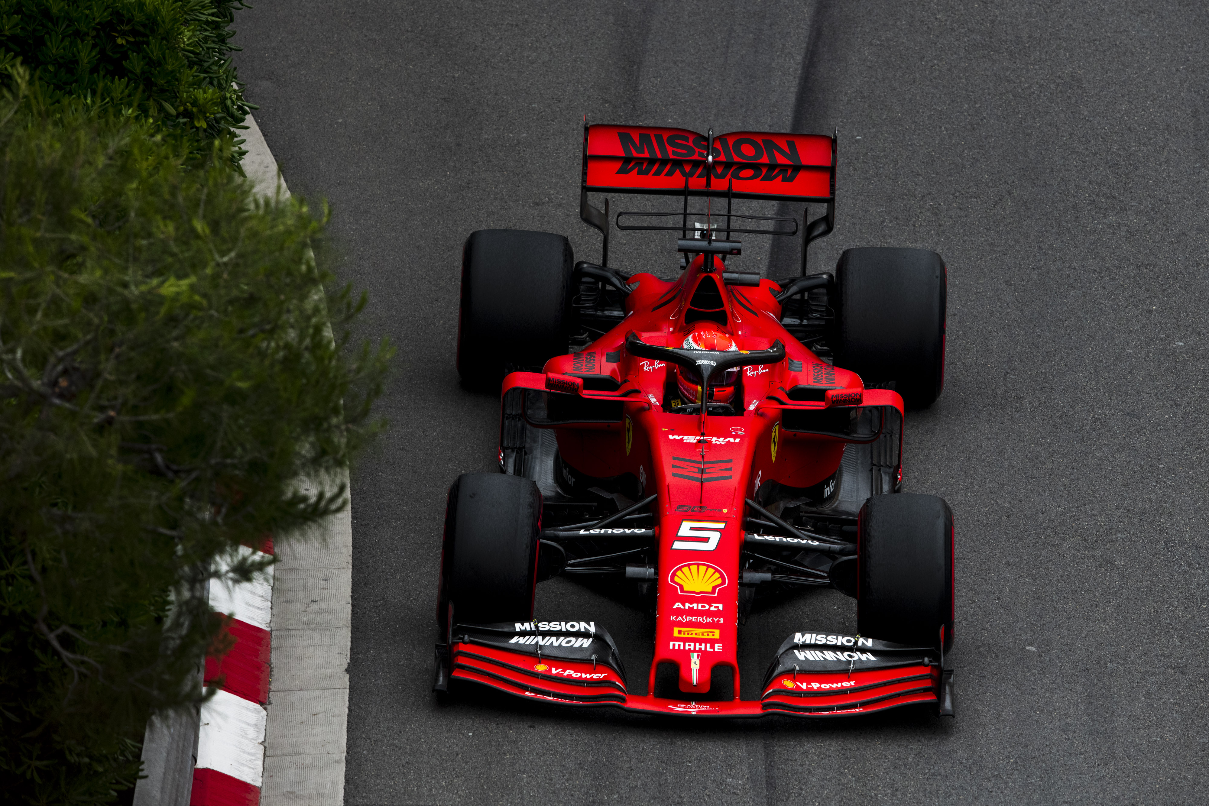 F1: Japánban visszatér a dohánygyártó a Ferrarihoz