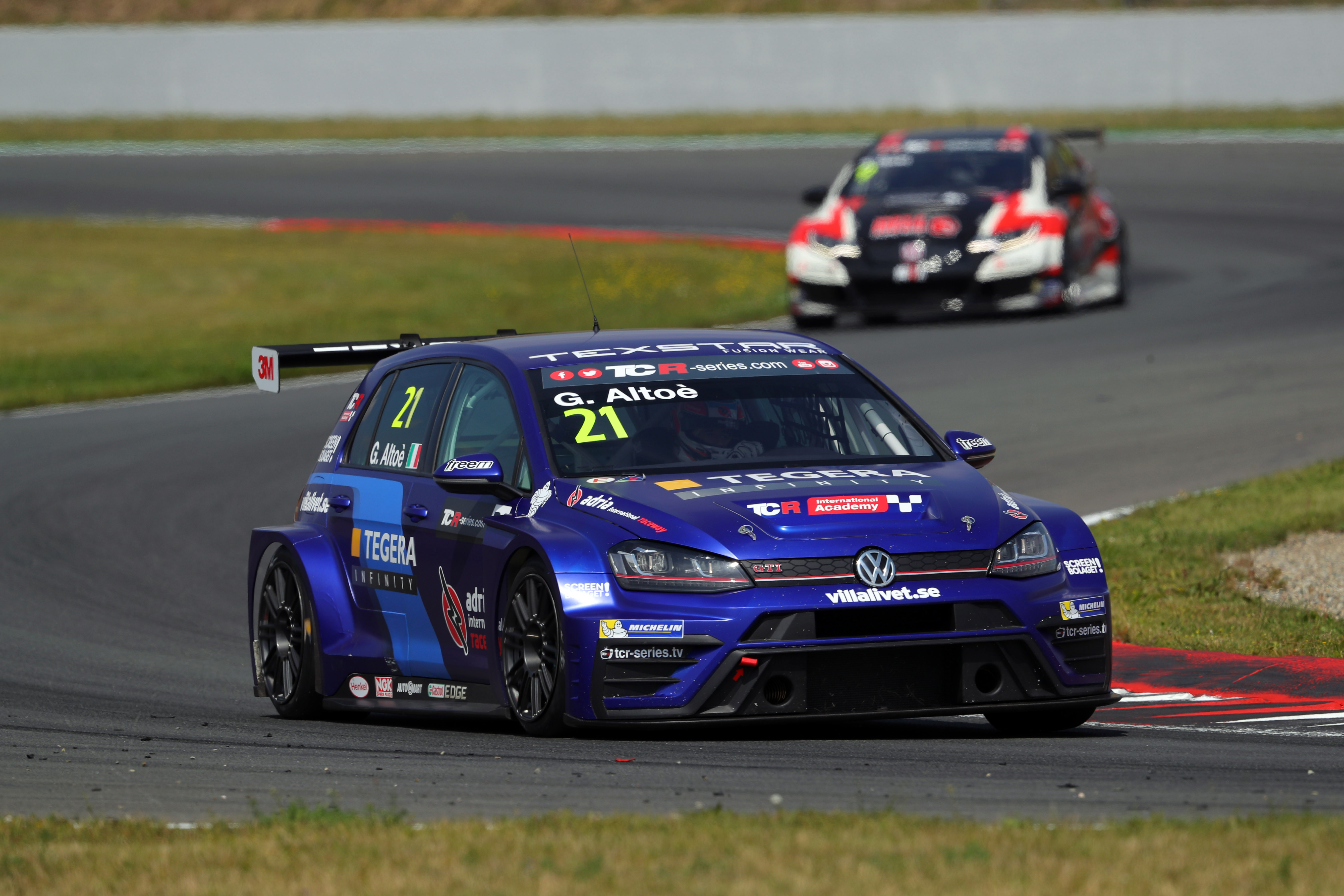 TCR - ALTOÉ NYERTE A SHAKEDOWN-T OSCHERSLEBEN-BEN