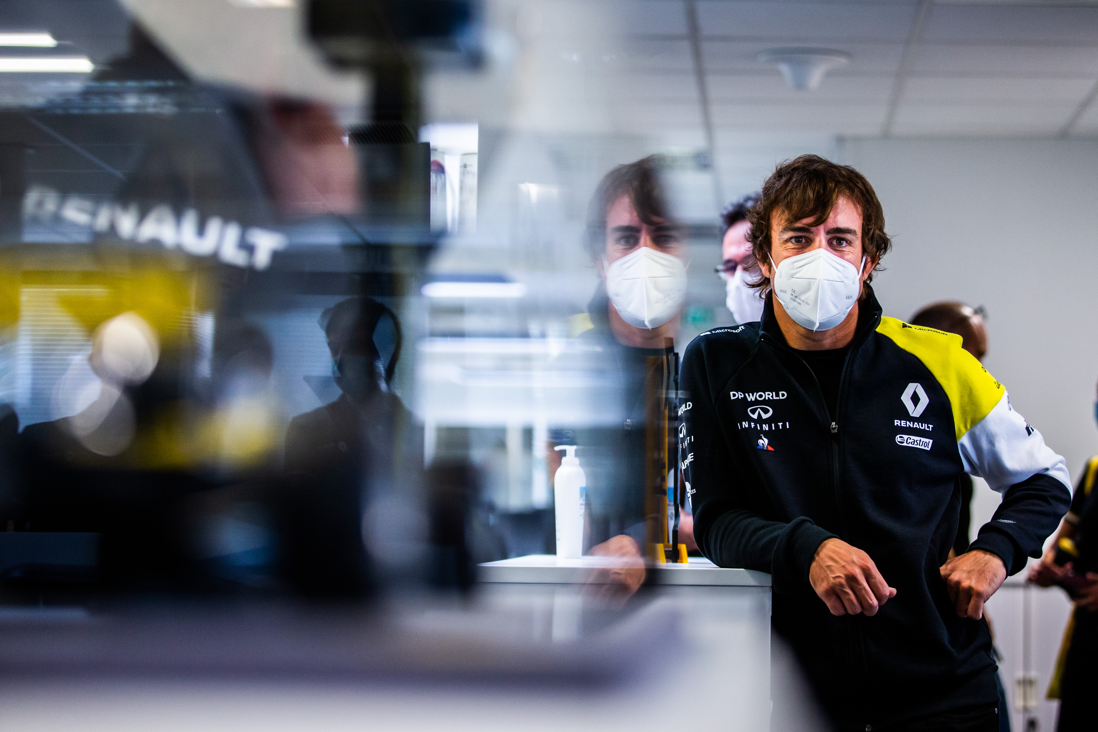 F1: Kihagyja új autója bemutatóját Fernando Alonso