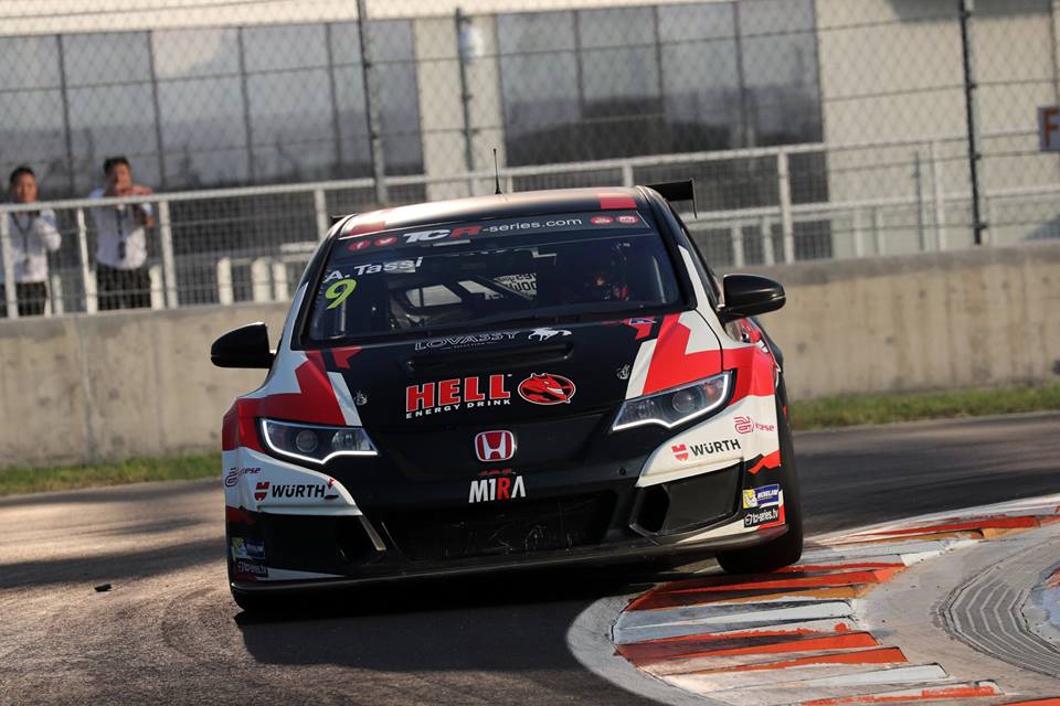 TCR - HÁROM AUTÓT INDÍT A M1RA A SZEZONZÁRÓN