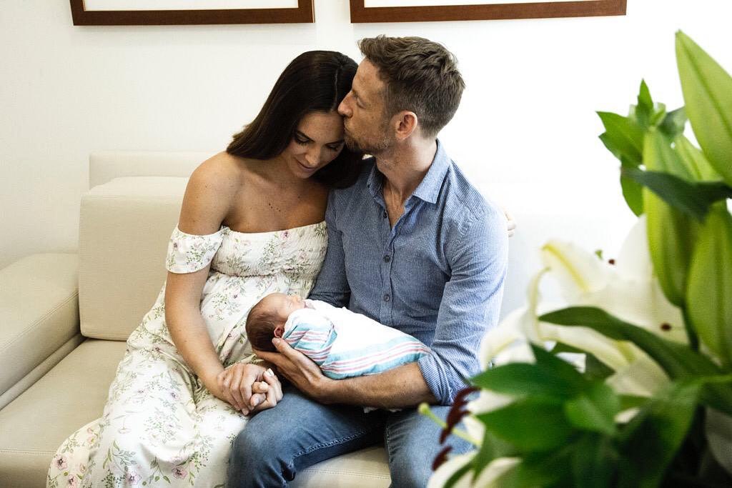 F1: Alig pár naposan megmutatta első fiát a világnak Jenson Button