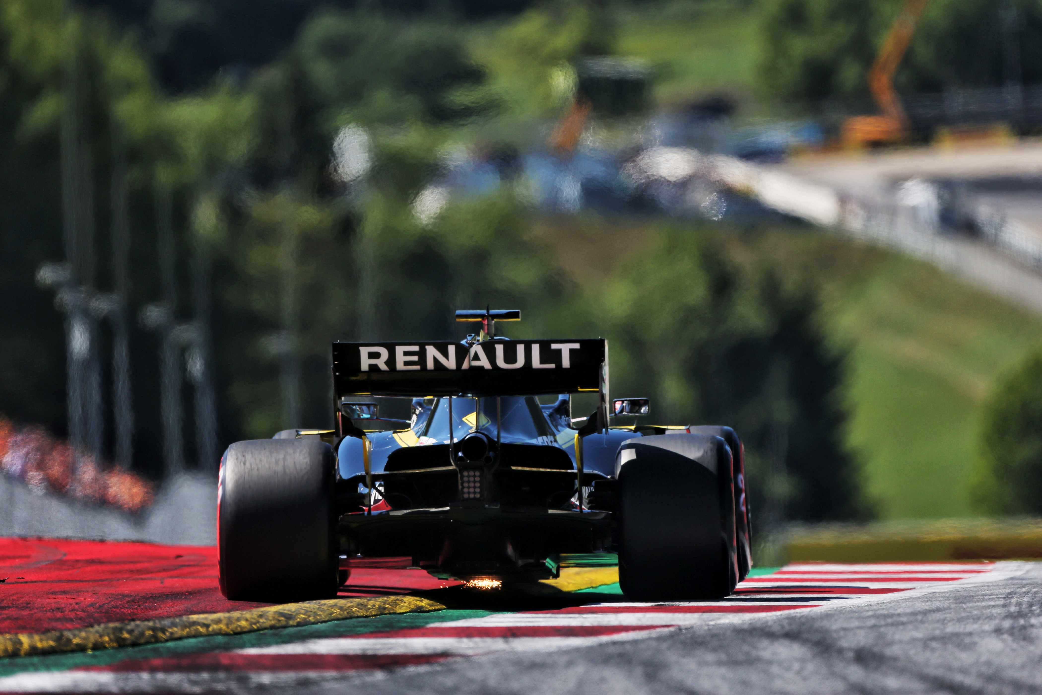 F1: A Renault megerősítette, a kamionbaleset nincs befolyással a felkészülésre