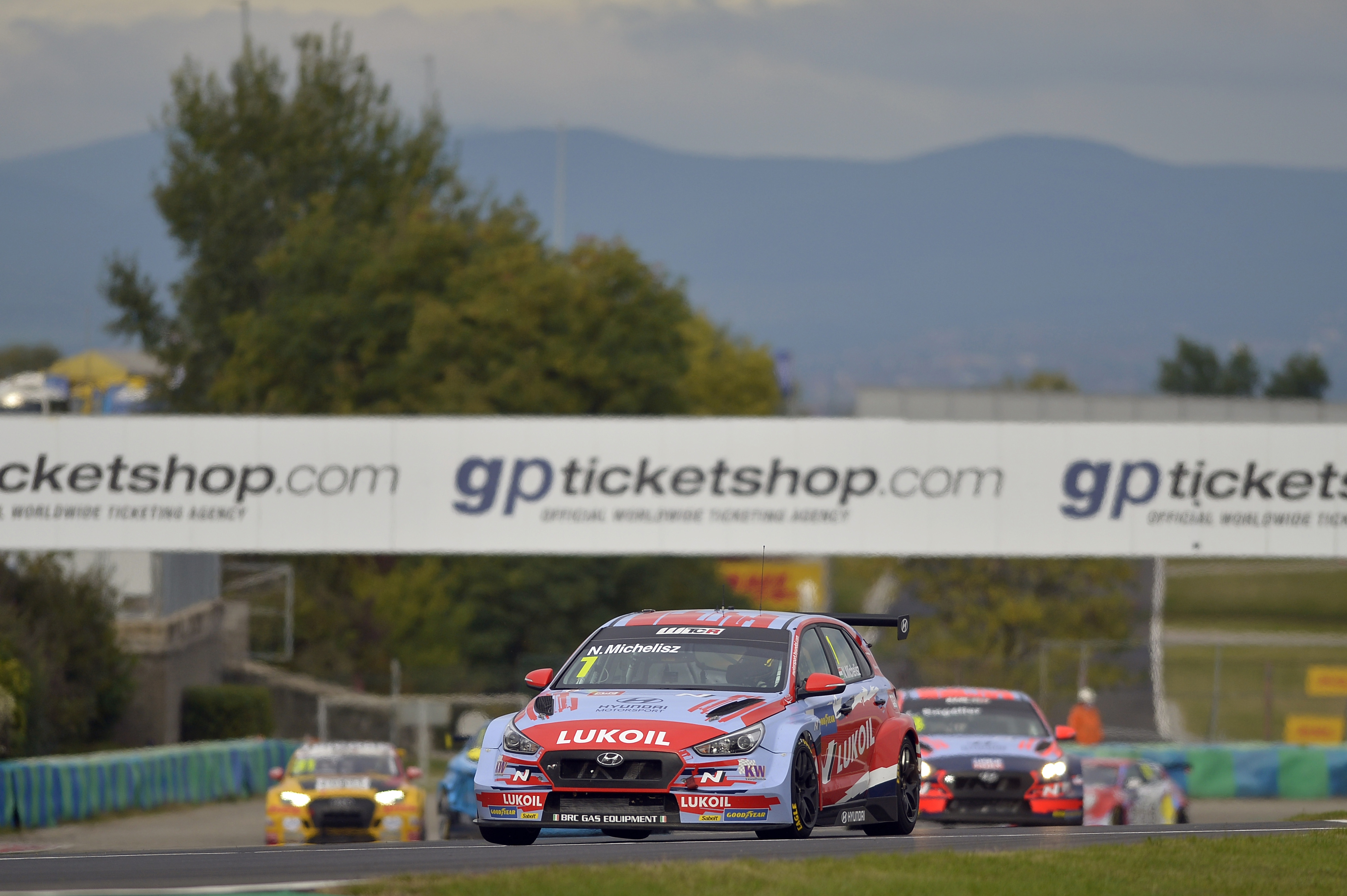 WTCR: Ehrlacher meglógott a tabellán, Michelisz nagyot ment