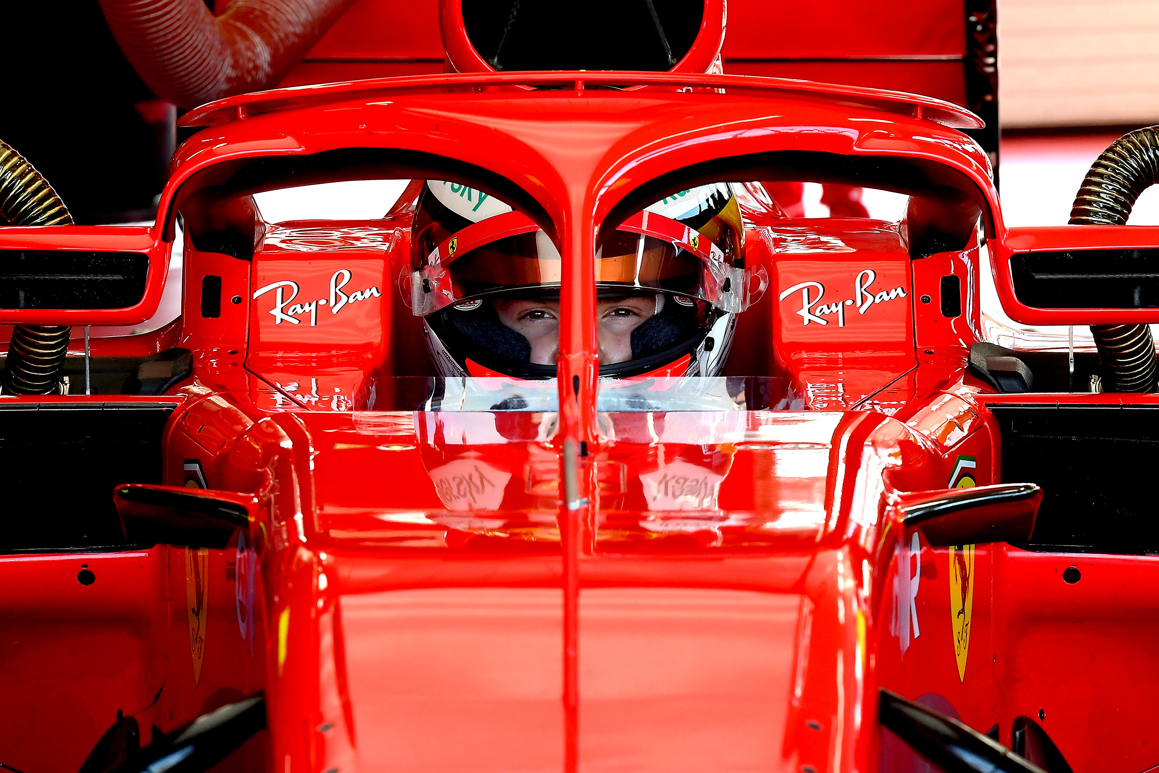 Két csapattól is F1-es lehetőséget kap a Ferrari neveltje