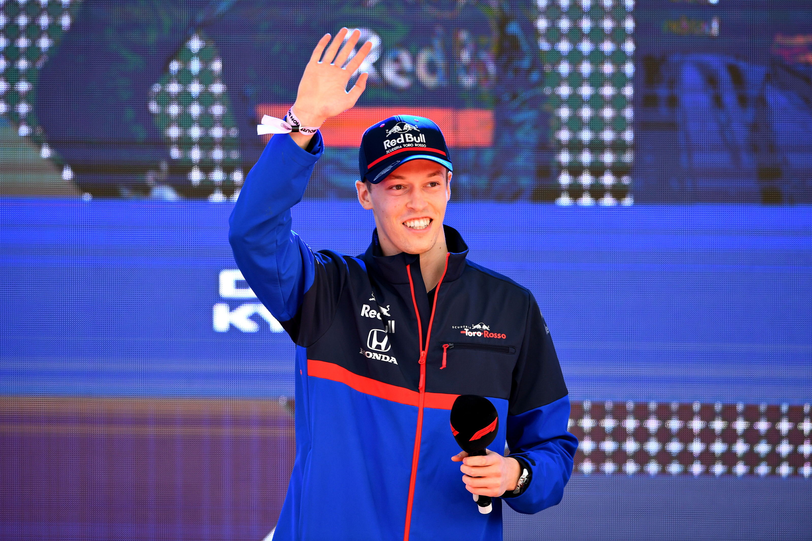 F1 - ÚJABB APUKA LESZ A MEZŐNYBEN: DANIIL KVYATÉK GYERMEKET VÁRNAK!