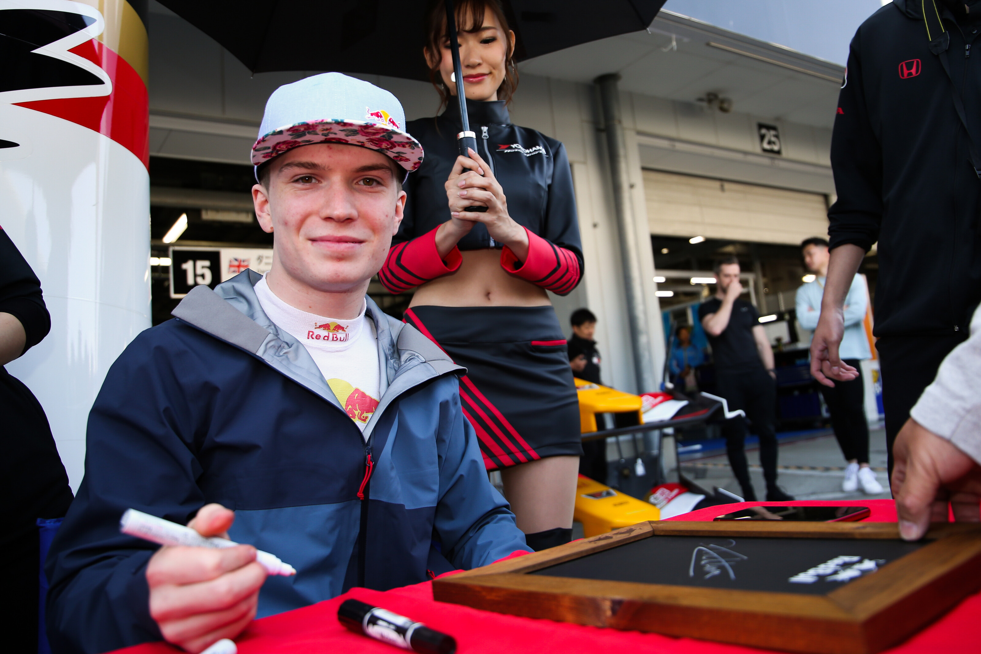 F1: Kegyvesztetté válhat Japánban a Red Bull ifjonca