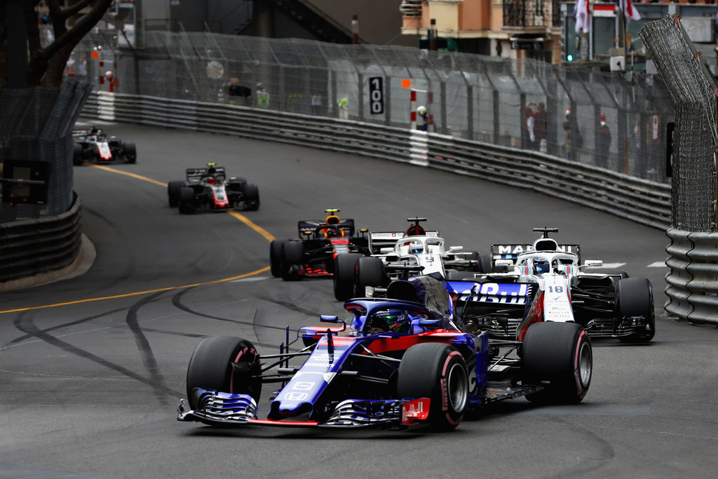 F1 - ZÖRÖG HARTLEY ALATT A LÉC? KUBICA VEHETI ÁT A HELYÉT?