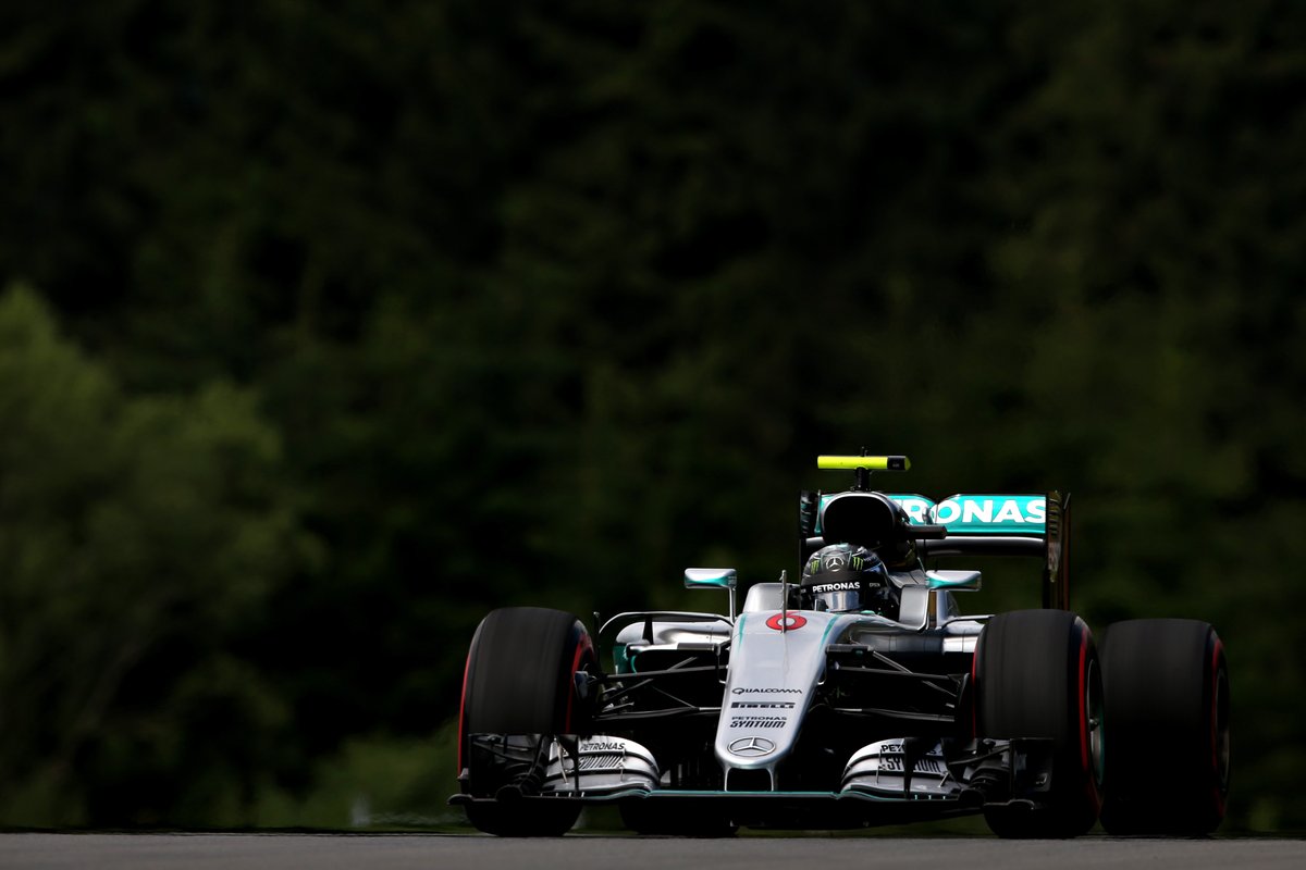 F1 - ROSBERG ABSZOLÚT KÖRREKORDDAL NYERTE MEG AZ ESEMÉNYDÚS ELSŐ TRÉNINGET SPIELBERGBEN