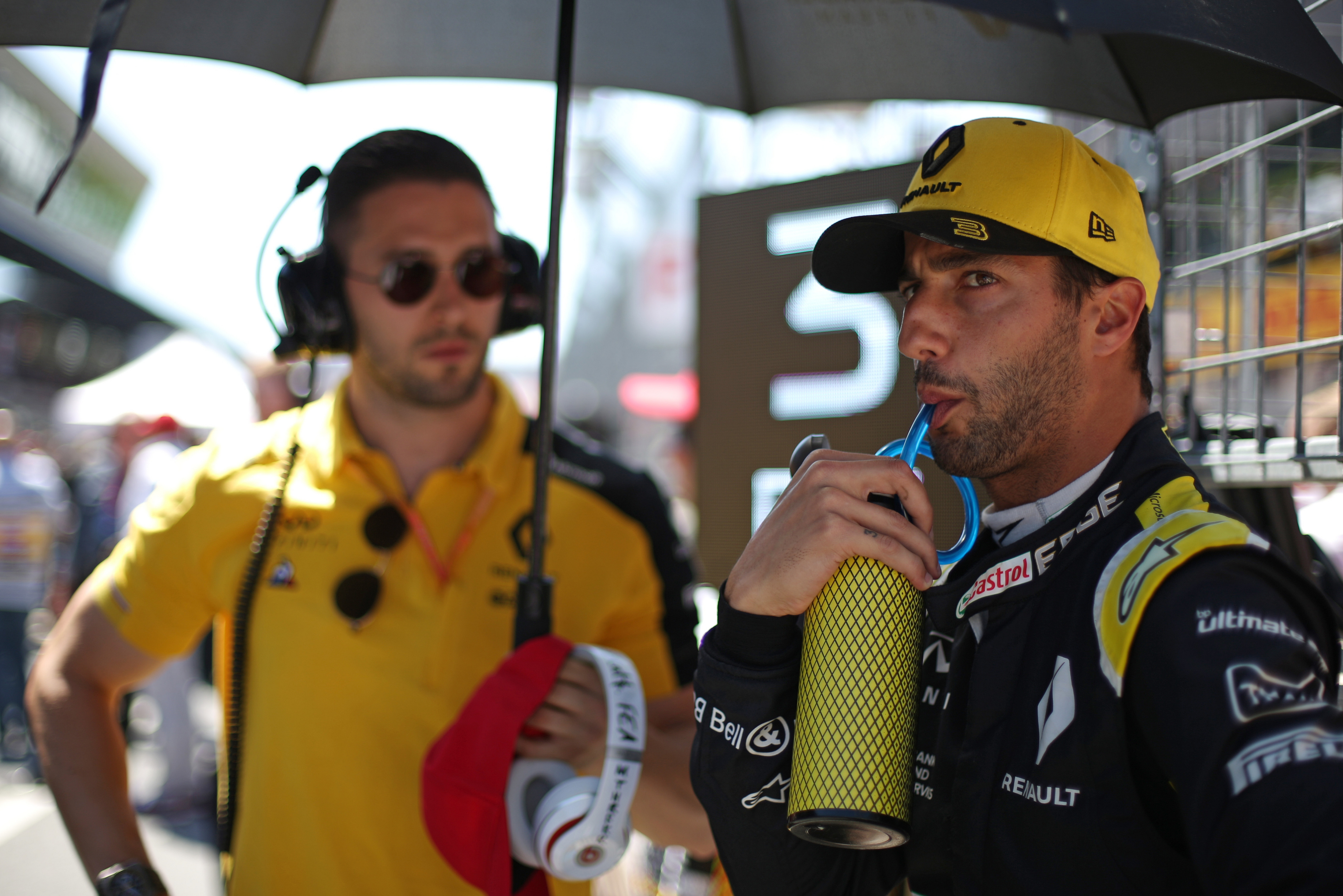 F1: Tízmillió fontot követelnek Ricciardótól