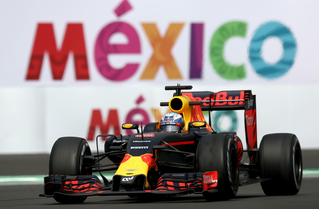 daniel_ricciardo_f1_grand_prix_mexico_practice_cfakotx5-tax.jpg