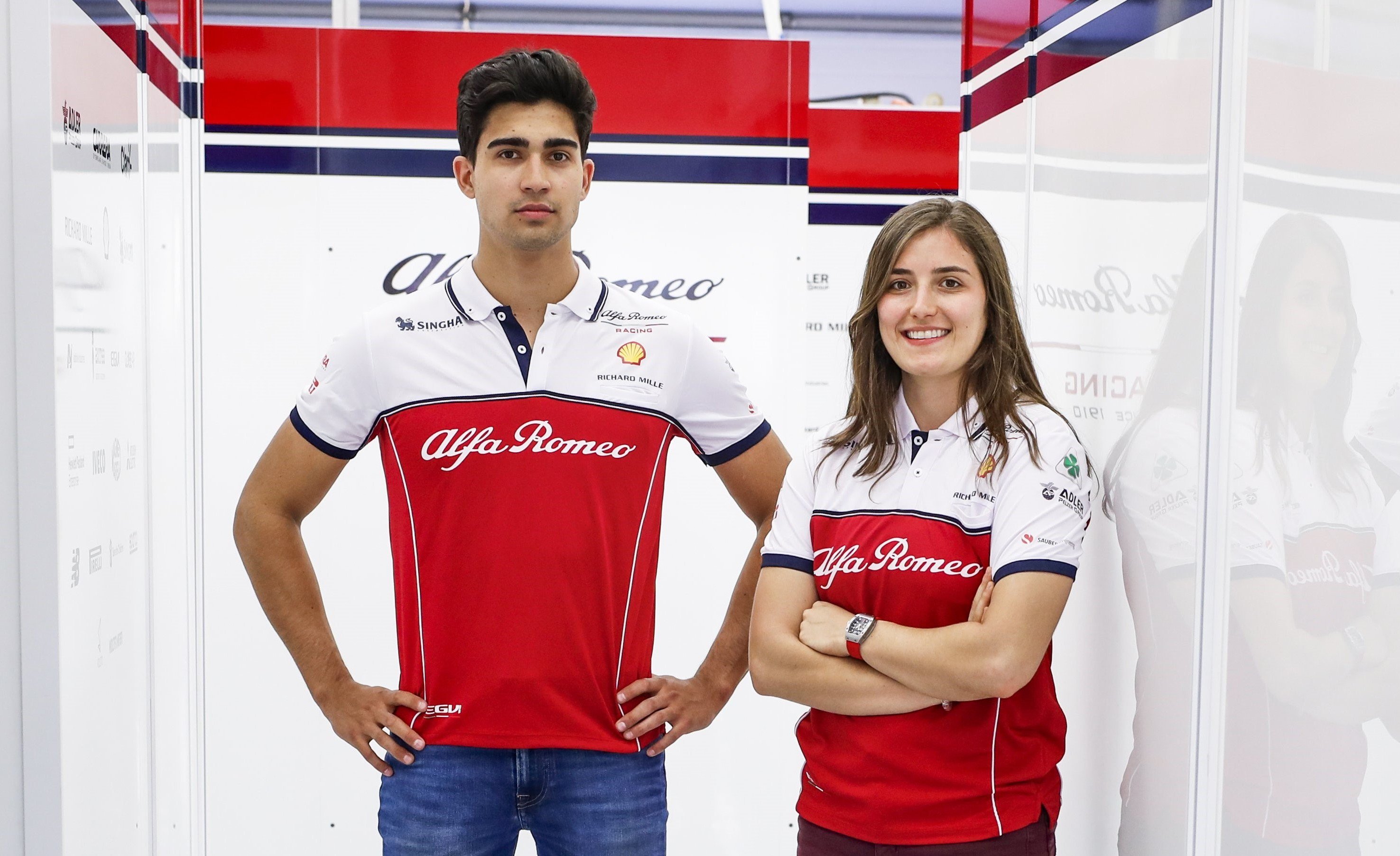 F1: Mindkét F2-es juniorjának tesztlehetőséget biztosít az Alfa Romeo