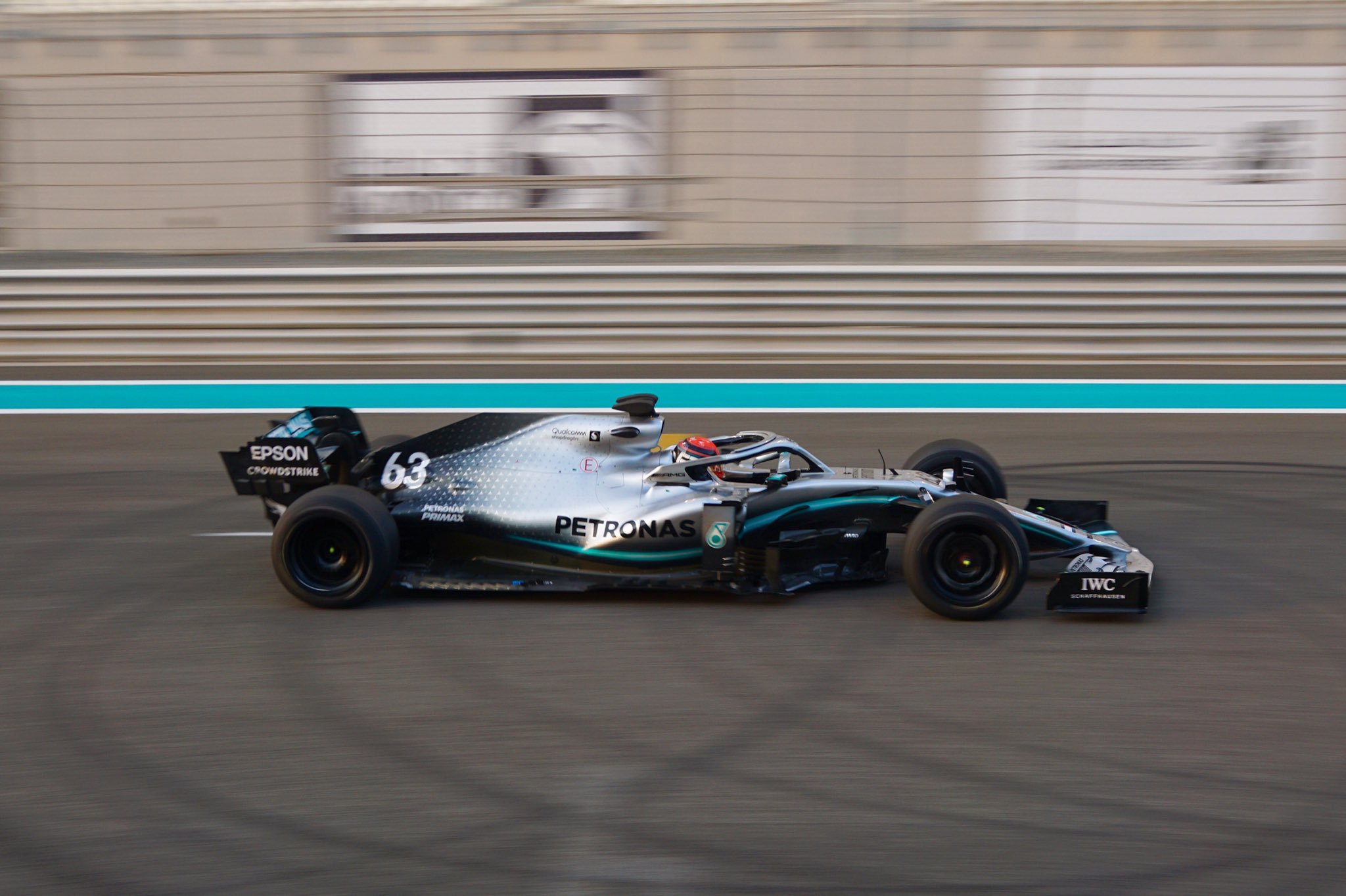 F1: 100 kört tesztelt Russell-lel a Mercedes Abu-Dzabiban