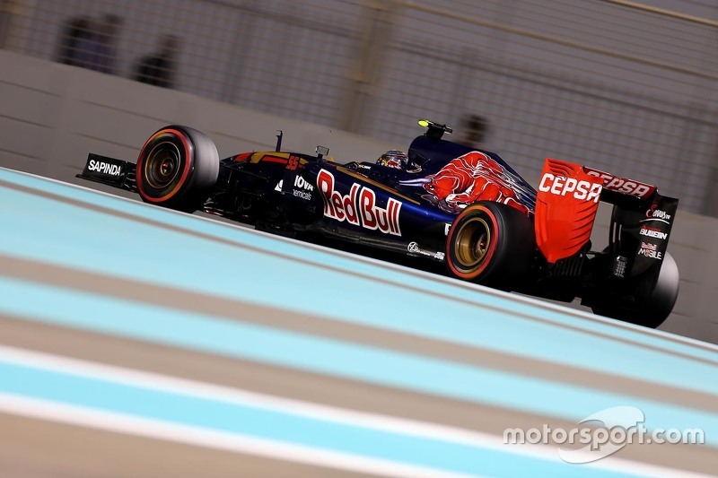 f1-abu-dhabi-gp-2015-carlos-sainz-scuderia-toro-rosso.jpg