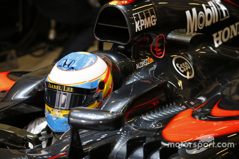 f1-abu-dhabi-gp-2015-fernando-alonso-mclaren-mp4-30_1.jpg