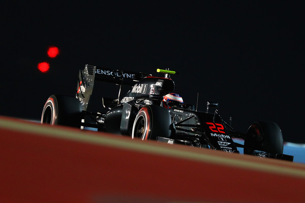 jenson_button_f1_grand_prix_bahrain_practice_xqhvcuzeixgl.jpg