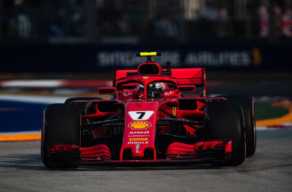 F1 - VETTEL HIBÁJA UTÁN RÄIKKÖNEN REPÍTETTE AZ ÉLRE A FERRARIT