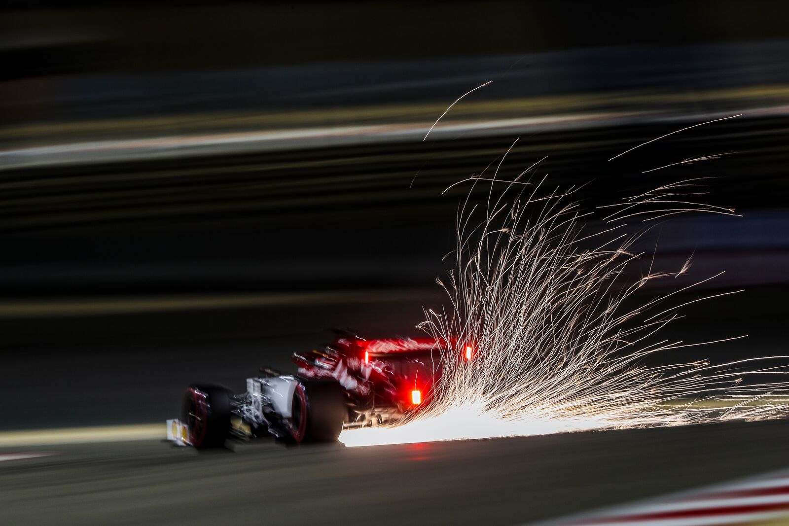 large-2019_bahrain_grand_prix_alfa_romeo_racing.jpg