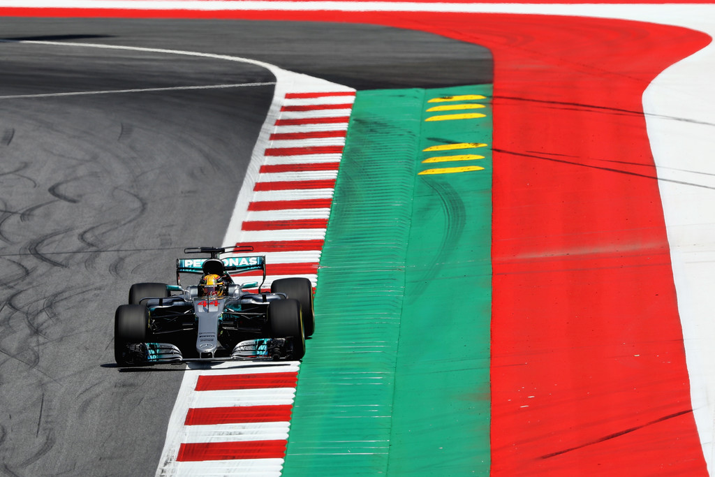 lewis_hamilton_f1_grand_prix_austria_practice_oq2xy8ekpvsx.jpg