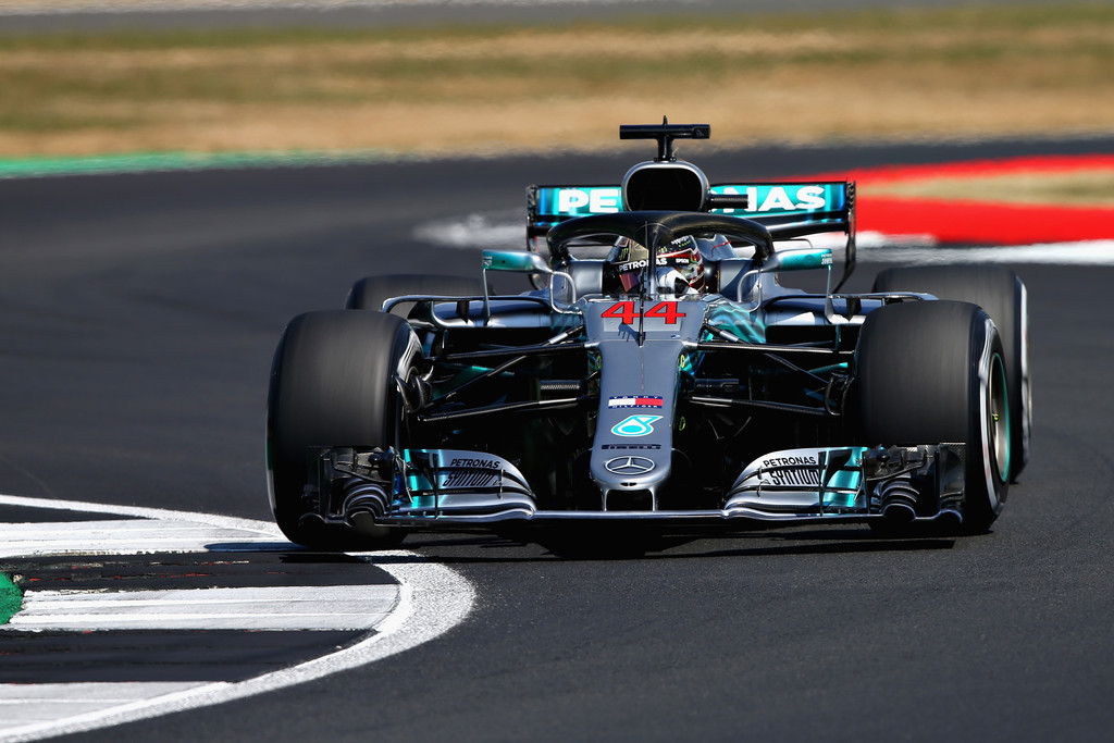 F1 - HAMILTON 44 EZREDDEL GYŐZTE LE VETTELT HATODIK HAZAI POLE-JÁÉRT