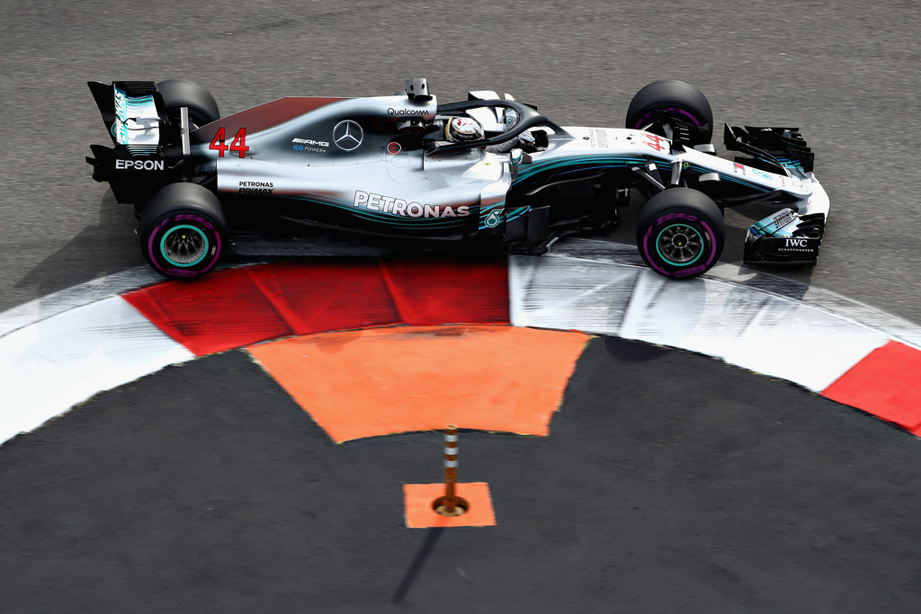 F1 - MERCEDES-DOMINANCIA AZ UTOLSÓ EDZÉSEN SZOCSIBAN