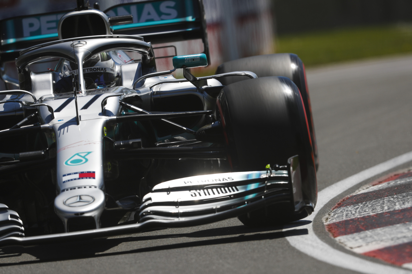 F1: Bottas tört az élre Franciaországban, Hamilton vizsgálják