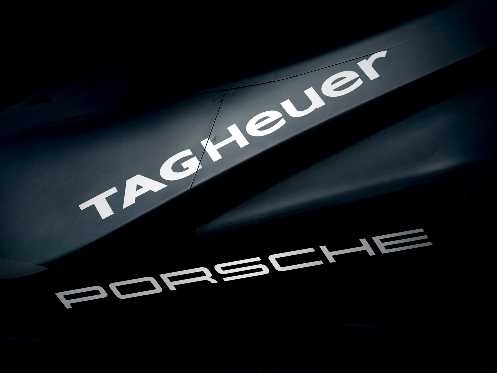 Formula-E: Neves óragyártóval állt össze a Porsche gyári csapata