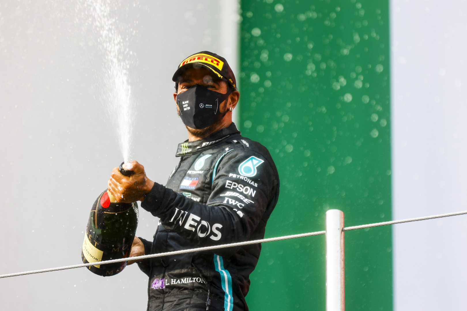 F1: Hamilton megkongatta a vészharangot – jöhet a visszavonulás?