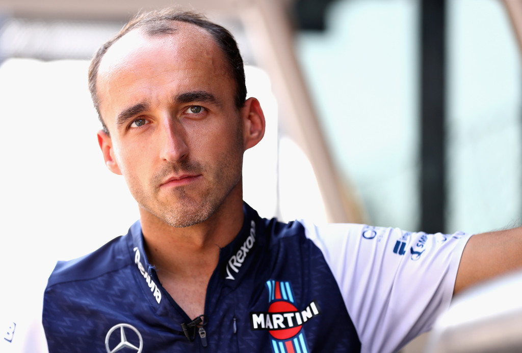 F1 - KUBICA „ÚJONCKÉNT” TÉR VISSZA A FORMA-1-BE