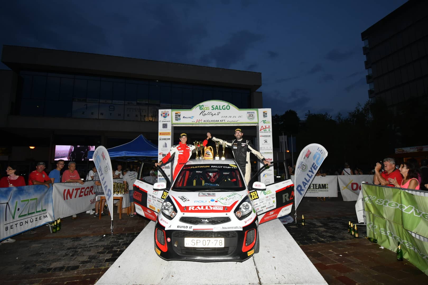 Rónavölgyiék nyerték a Salgó Rallye-t