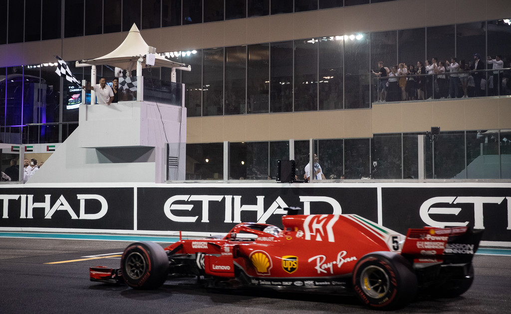 F1 - MÉG A TESZTEK ELŐTT MEGTEHETI ELSŐ KILOMÉTEREIT A 2019-ES FERRARI