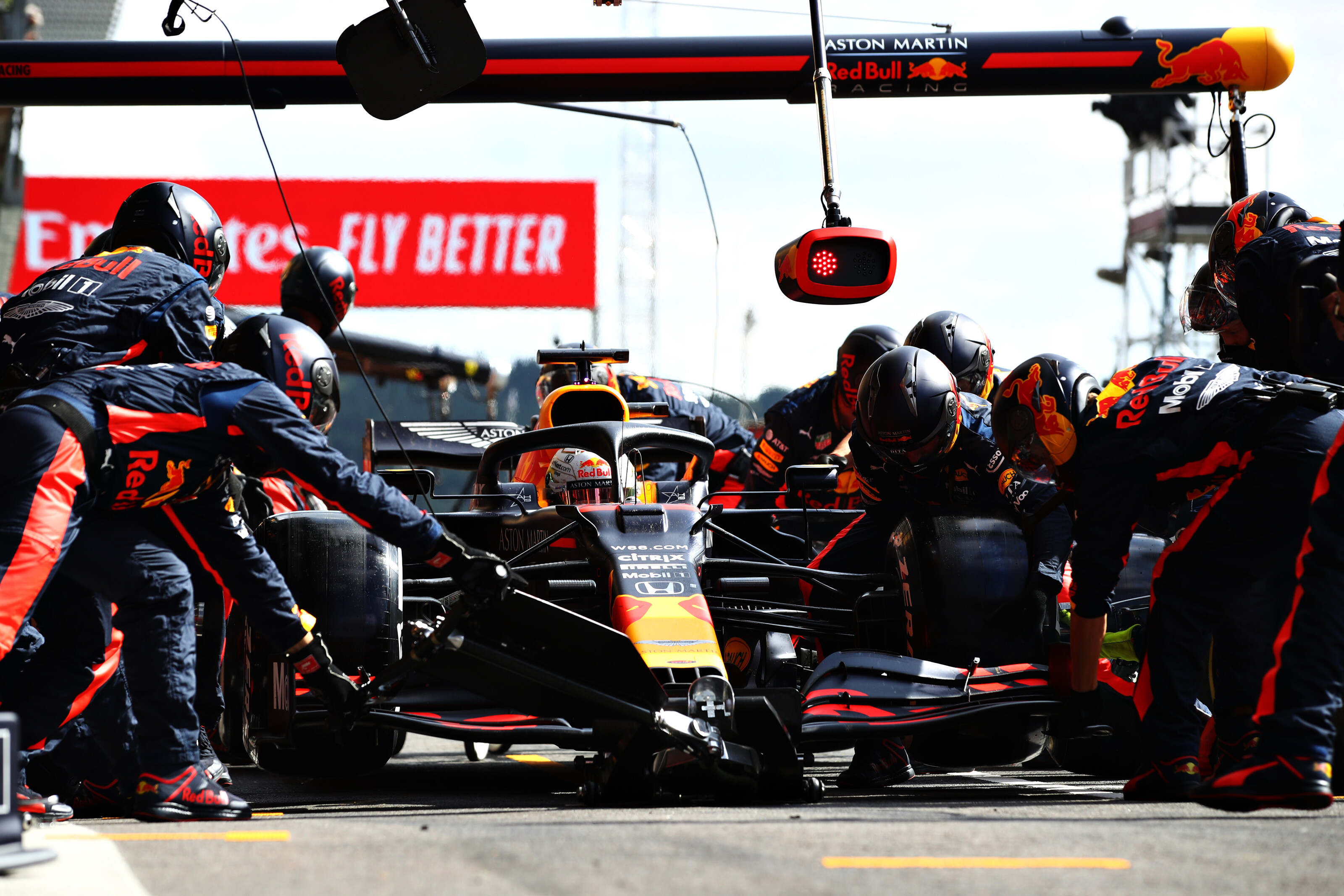 F1: Elmaradt a szavazás, továbbra is bizonytalan a Red Bull jövője