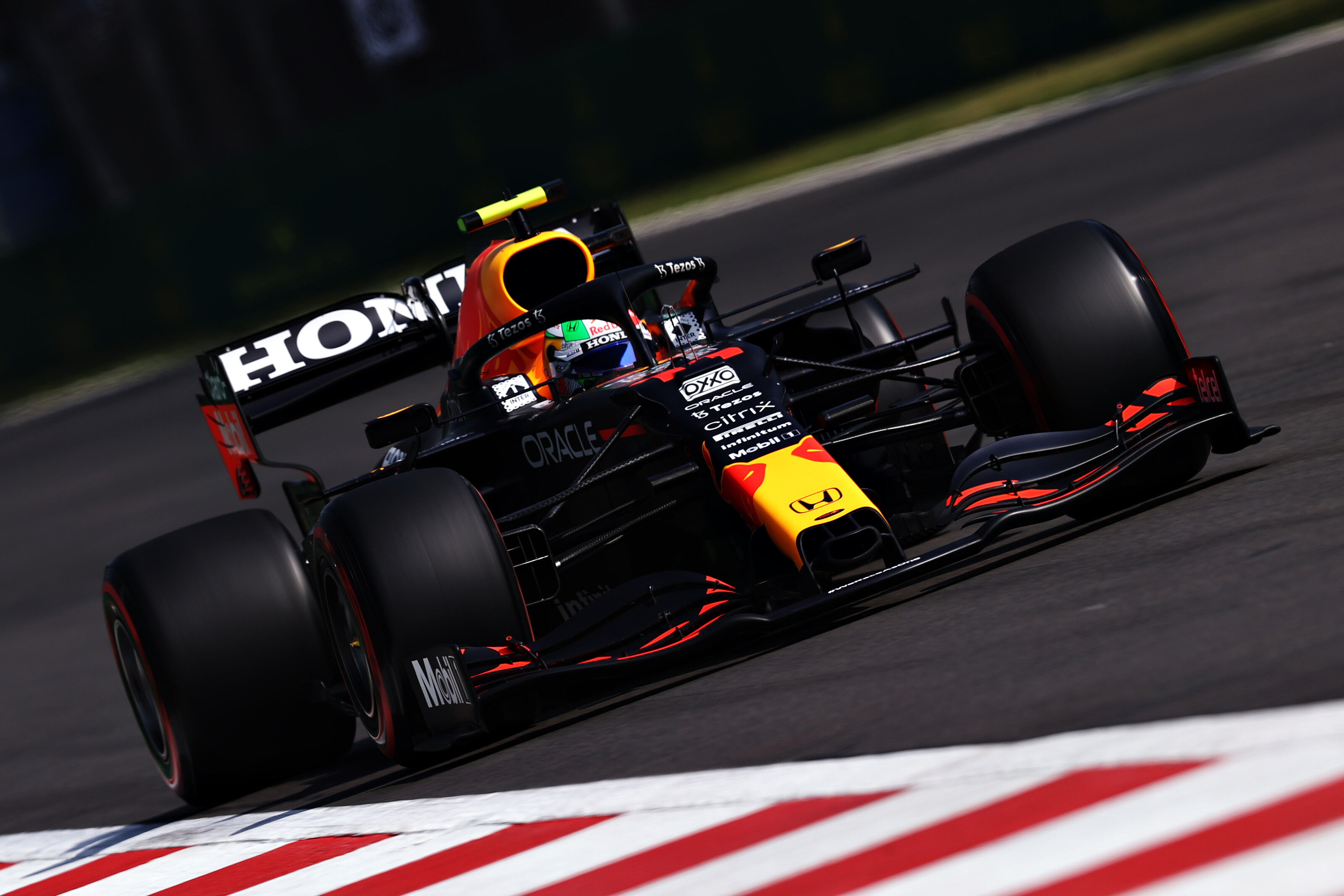 F1: Elképesztő fölényben a Red Bull az időmérő előtt