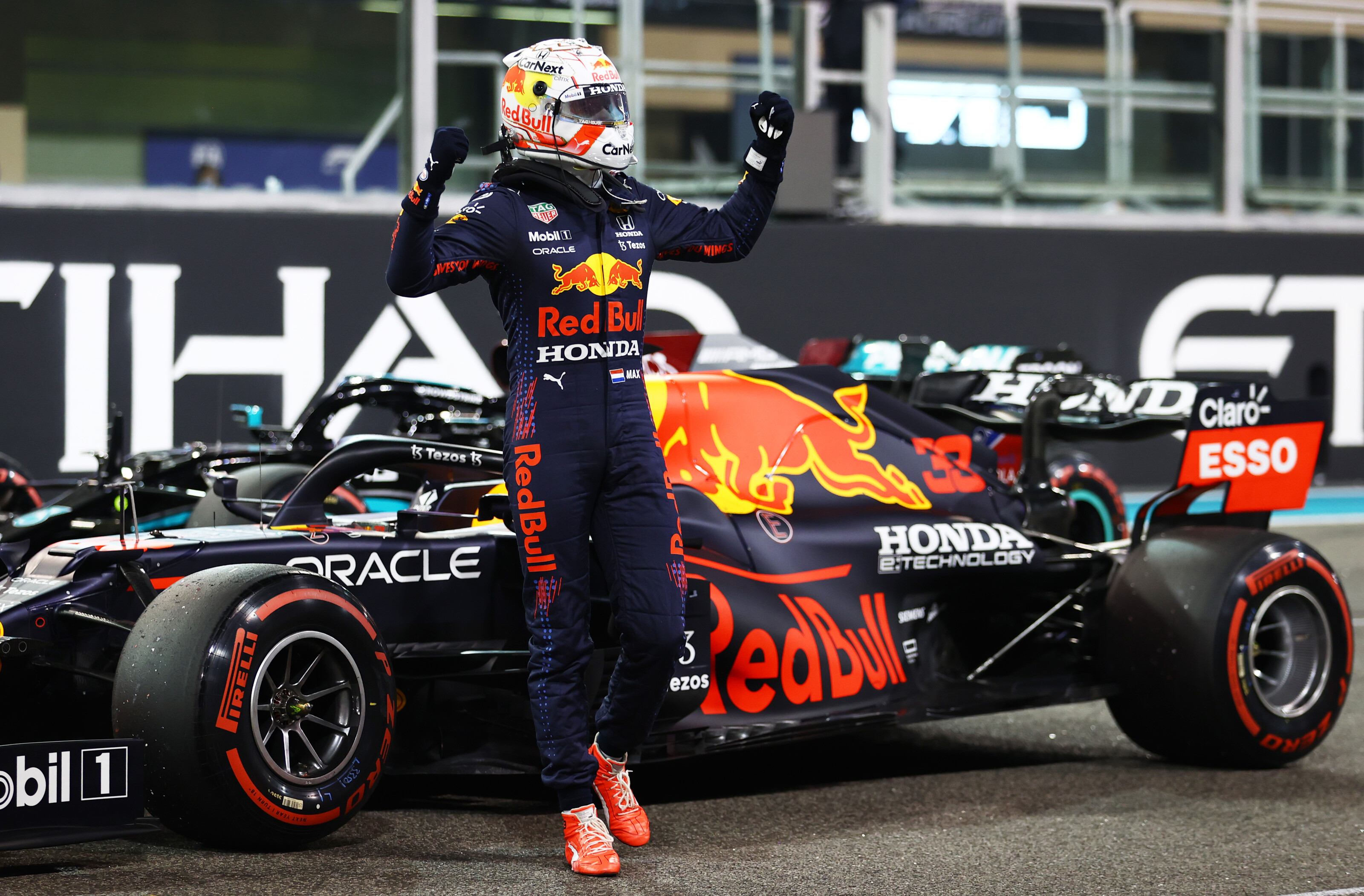 F1: Űridővel Verstappen a pole-ban a bajnoki finálén