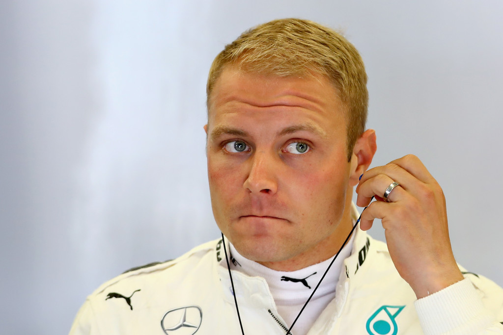 F1 - BOTTAS AUTÓJÁBAN VÁLTÓT KELLETT CSERÉLNI, RAJTBÜNTETÉST KAP!