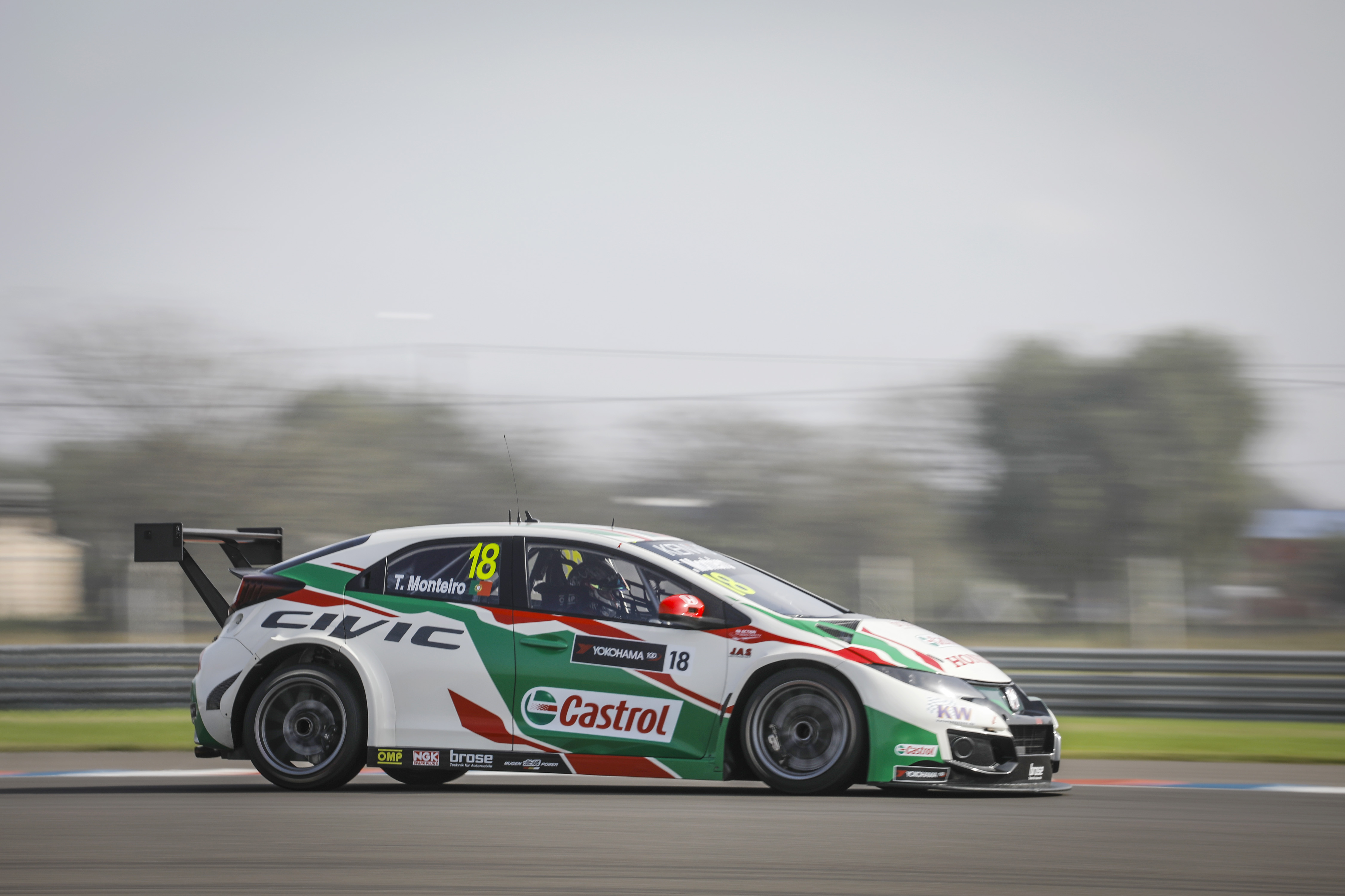 WTCC - PORTUGÁLIÁBA SZÁLLÍTOTTÁK MONTEIRÓT