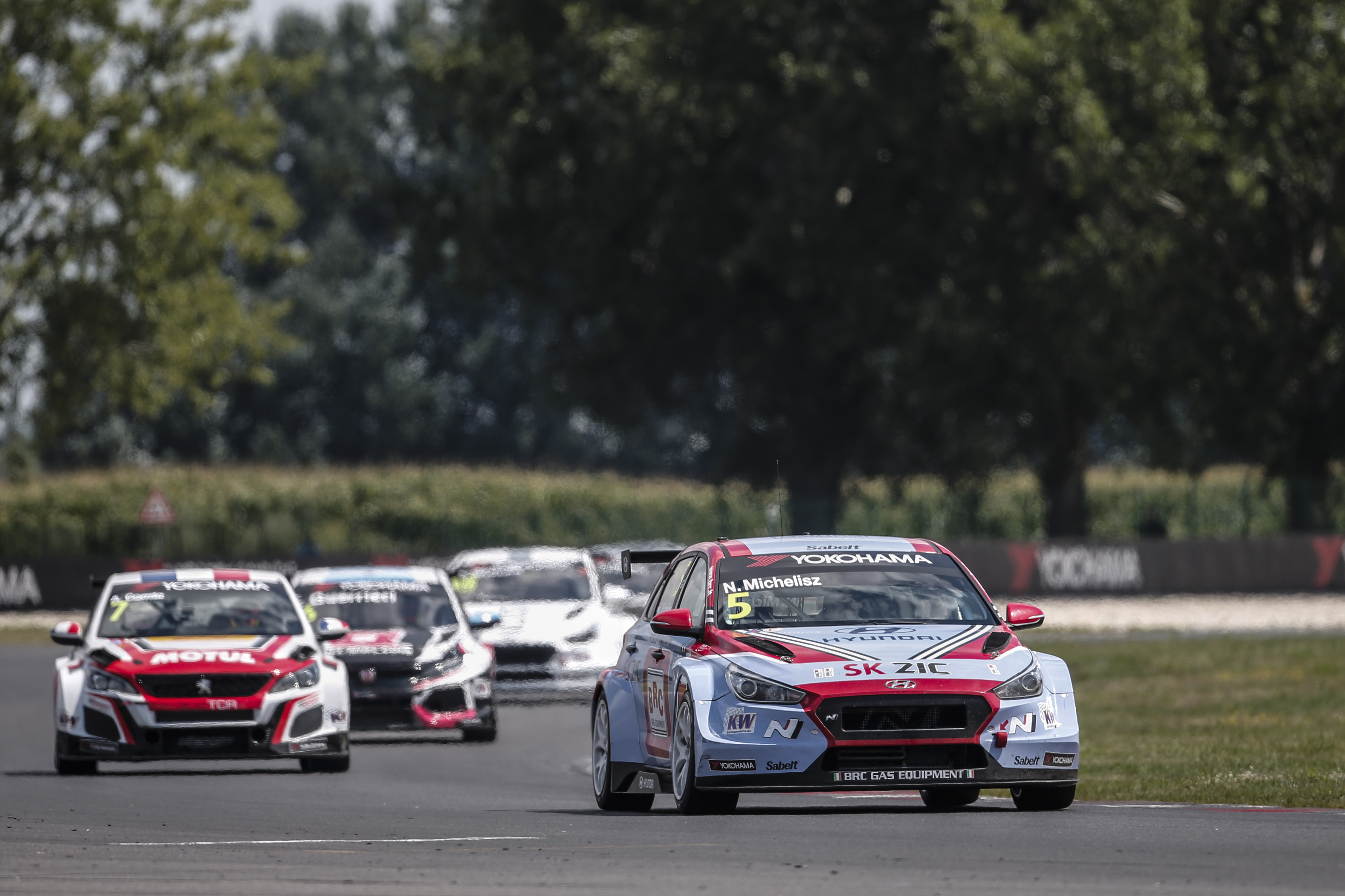 TCR - HETI HÍRMONDÓ: AZ EGYSÉGES MOTORVEZÉRLŐK ÉS A KELET-EURÓPAI BAJNOKSÁG TERVE