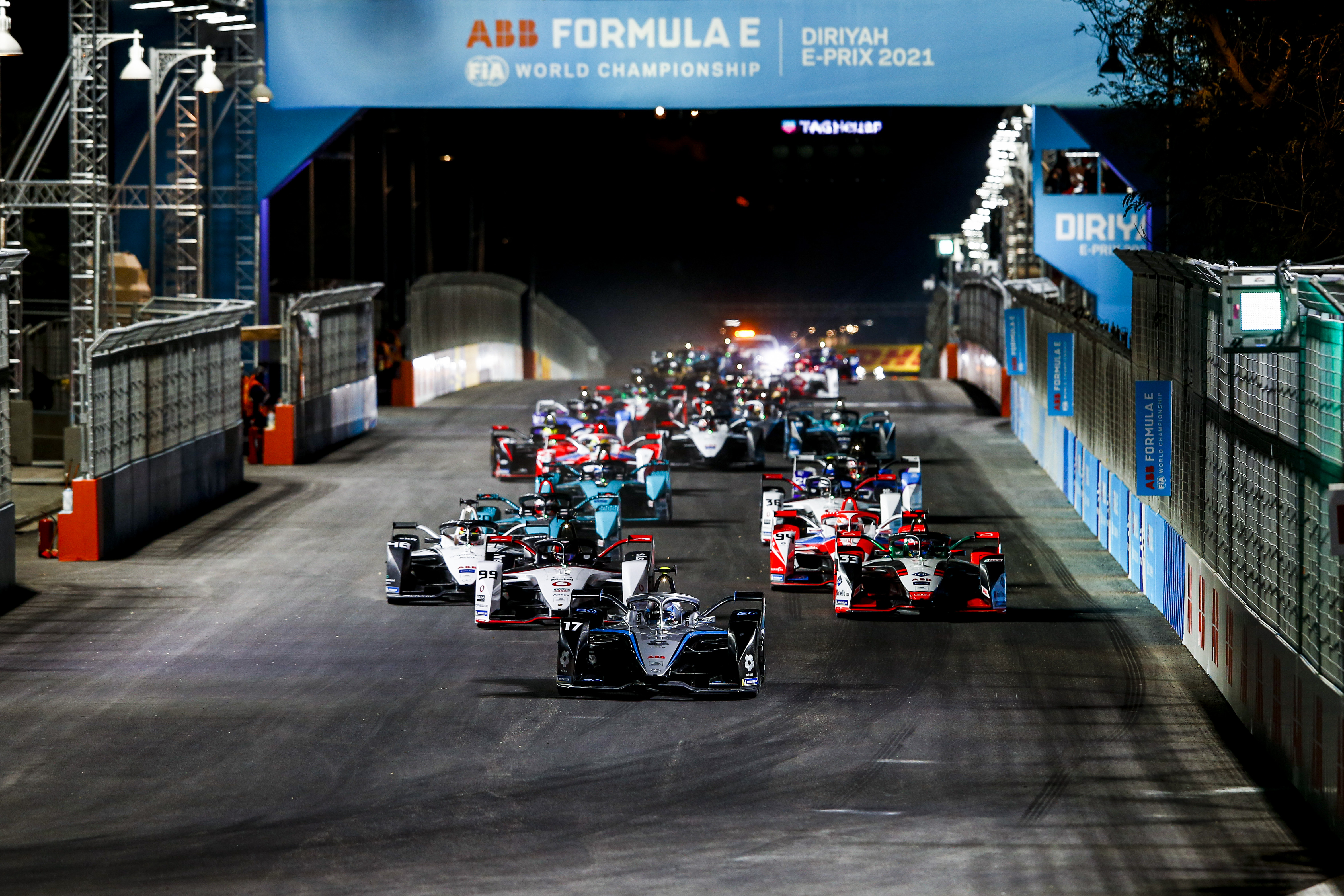 Formula–E: De Vries rajt-cél sikerével indult az új szezon