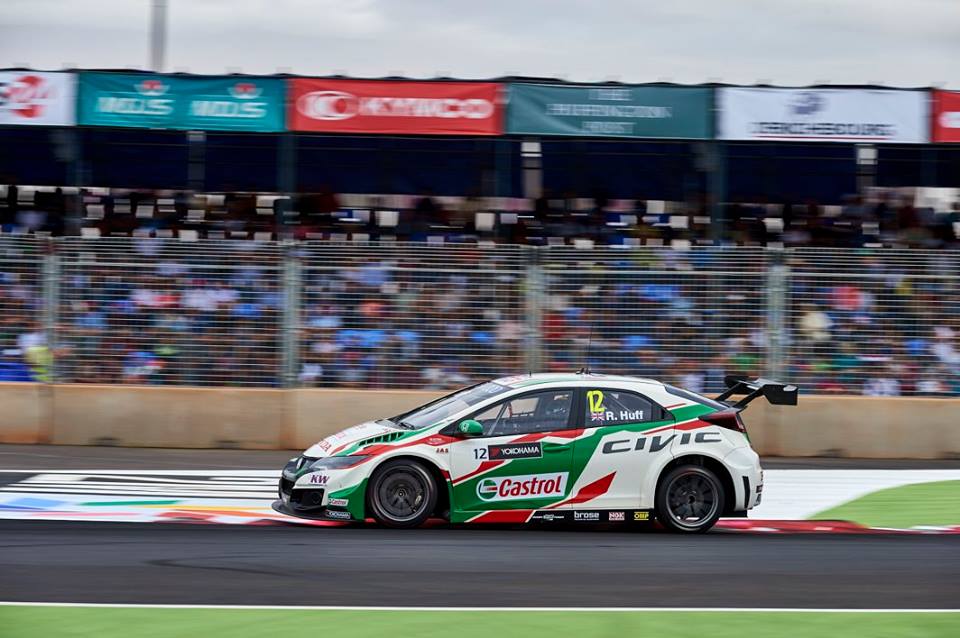 WTCC - HÁRMAS HONDA-SIKER A MAROKKÓI ESŐBEN: HUFFÉ A FŐFUTAM MICHELISZ ÉS MONTEIRO ELŐTT!