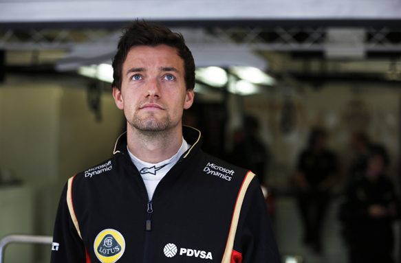 F1 - HIVATALOS: JOLYON PALMER A #30-AS RAJTSZÁMMAL FOG VERSENYEZNI